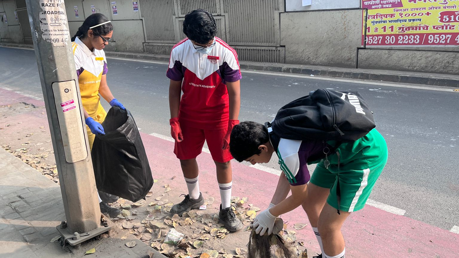 CLEANLINESS DRIVE AT SAVITRI PHULE GARDEN